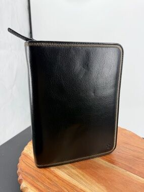 Franklin Covey 765140 black leather planner organizer zip closure 7 ring binder